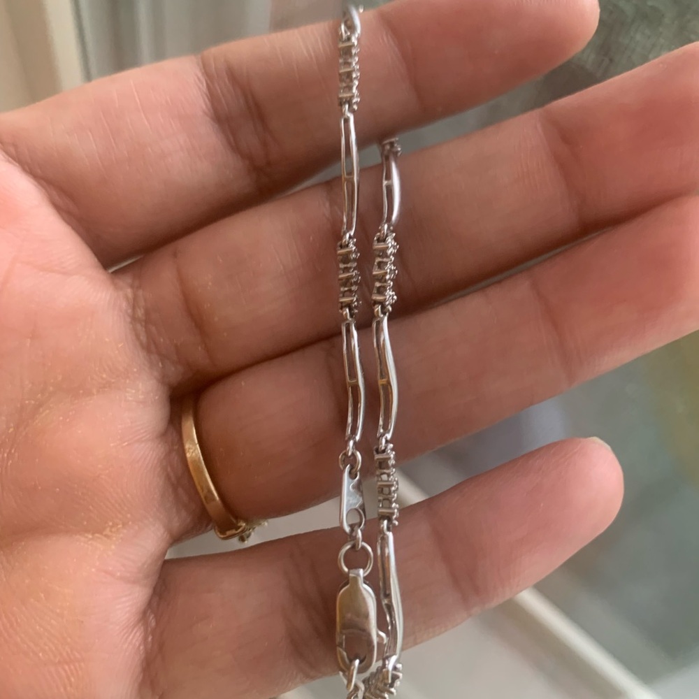 10k White Gold Diamond Wave Bracelet